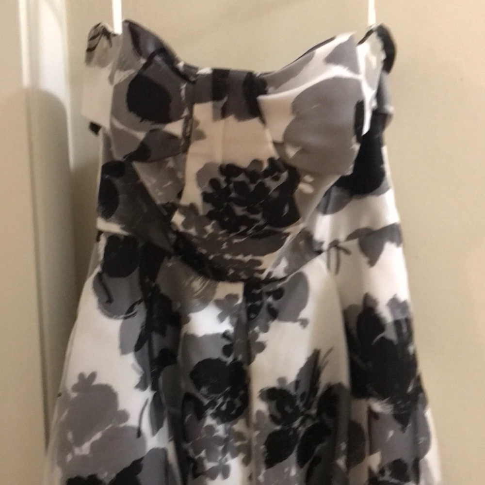 Strapless dress